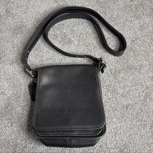Vintage Coach Legacy Studio Flap Medium Crossbody Bag Black Leather H9Z 9145
